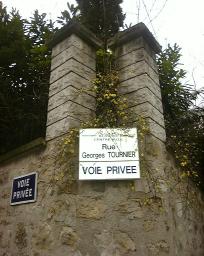 La rue Georges Tournier (agrandissement 243 Ko)